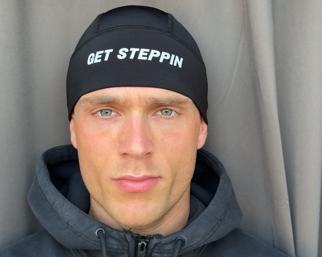 GET STEPPIN BEANIEs (HVIT LOGO)